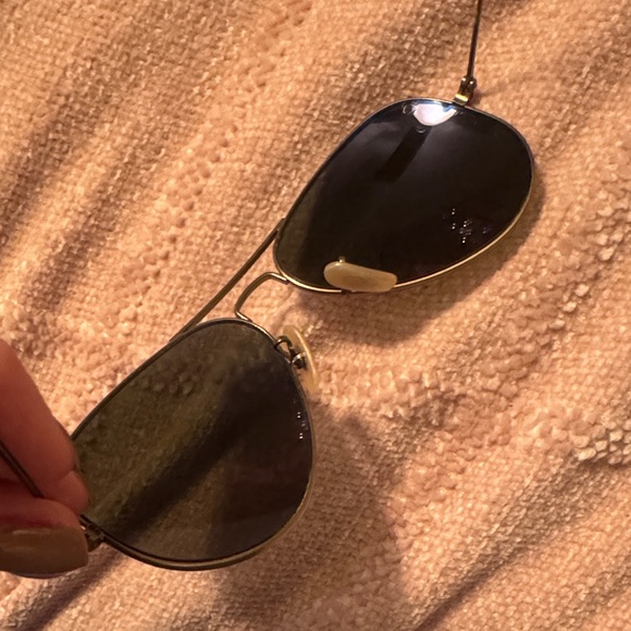 Ray-Ban Gold Aviator Sunglasses with Brown Case - Picture 4 of 5